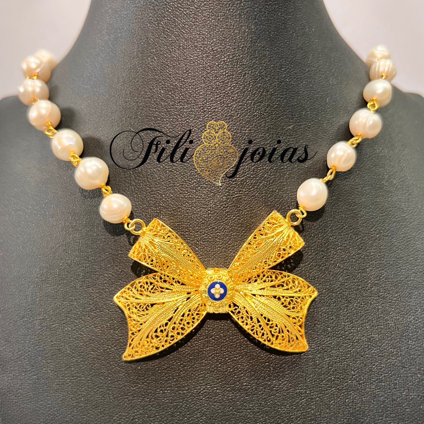 Colar de pérolas com Laço de Filigrana com Rosinha de Portugal