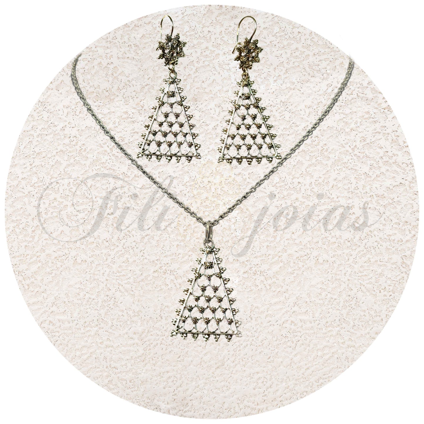 Conjunto Triângulo Rendilhado (Tamanho pequeno)