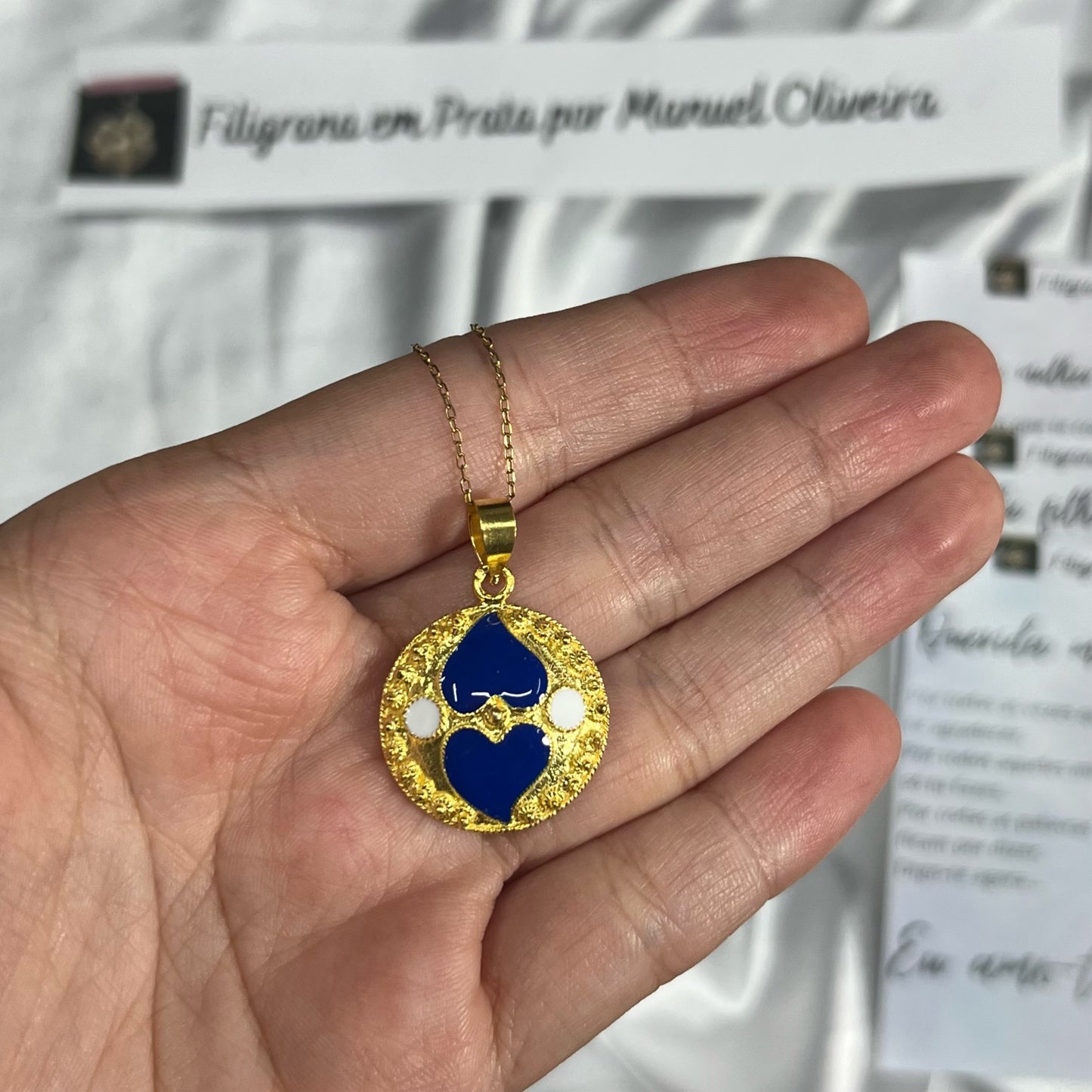 Medalha Corações Esmaltados