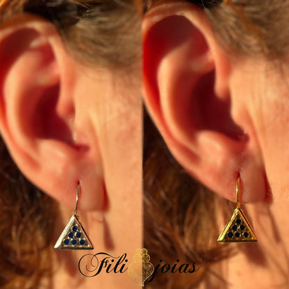 Brinco Triângulo de Esmalte Azul (Tamanho M)