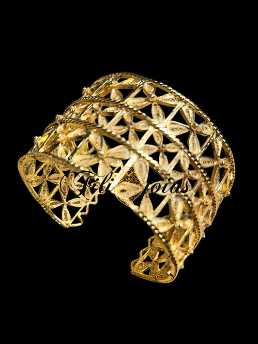 Escrava Flores de Filigrana