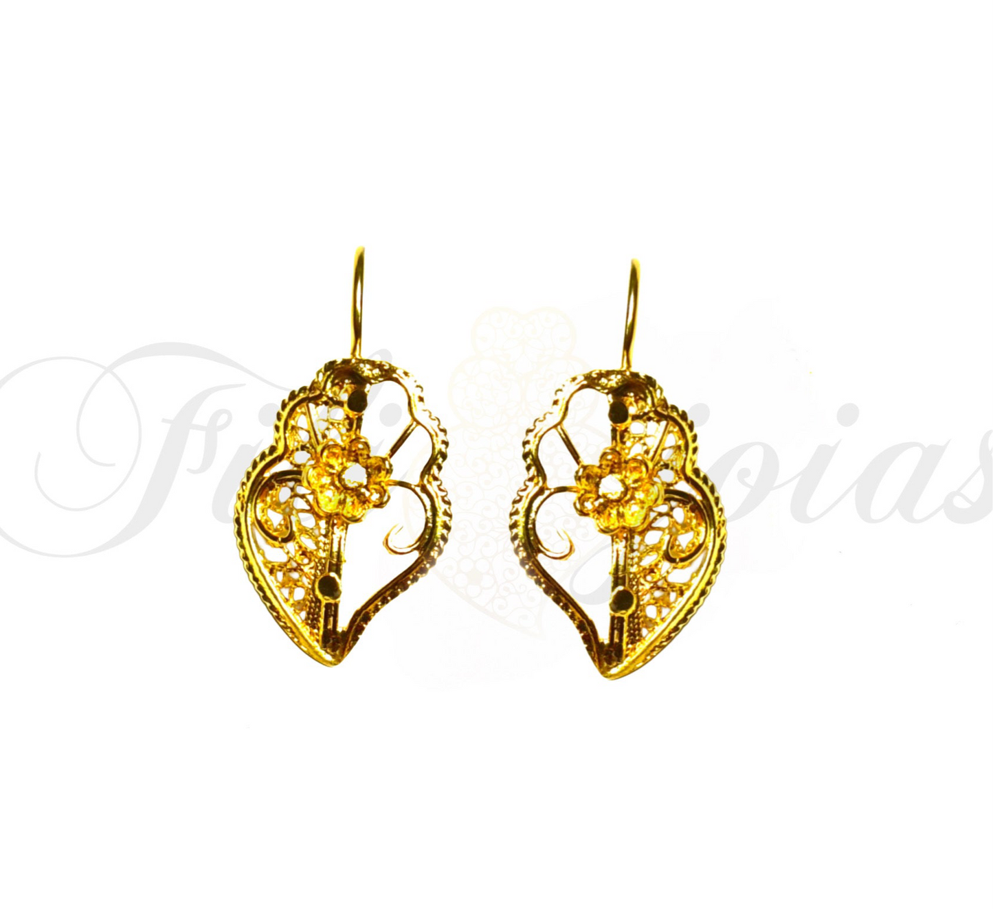 Brinco Coração de Viana Meio Cheio