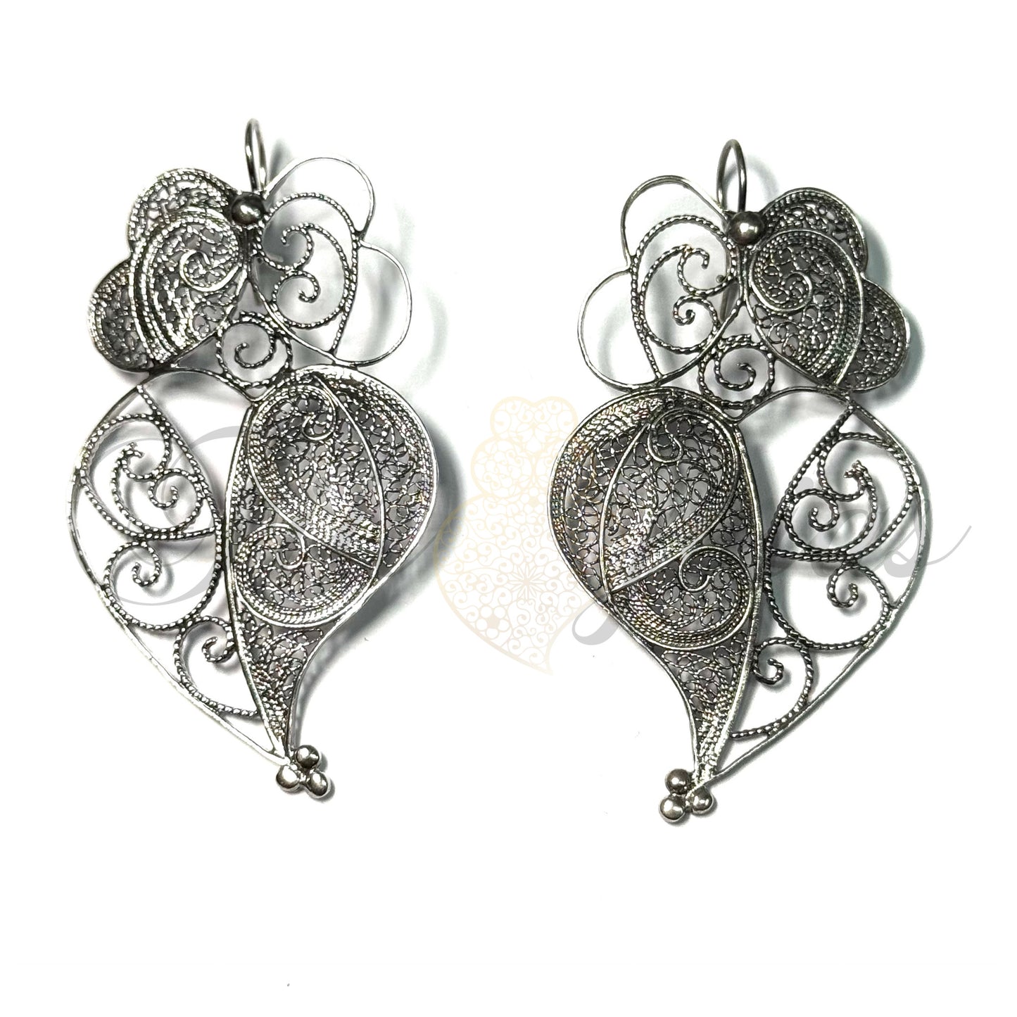 Brinco Coração de Viana Contemporâneo XL