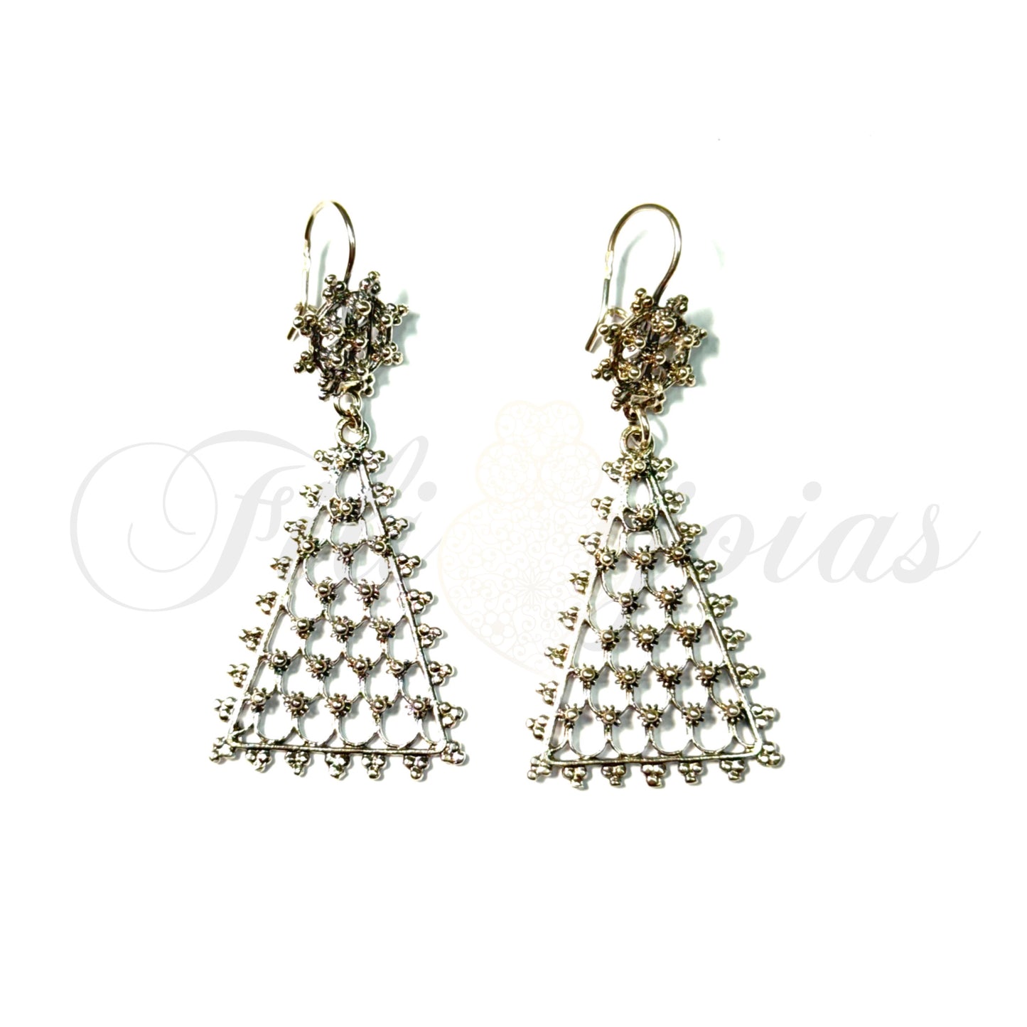 Brinco Triângulo Rendado (Tamanho Pequeno)