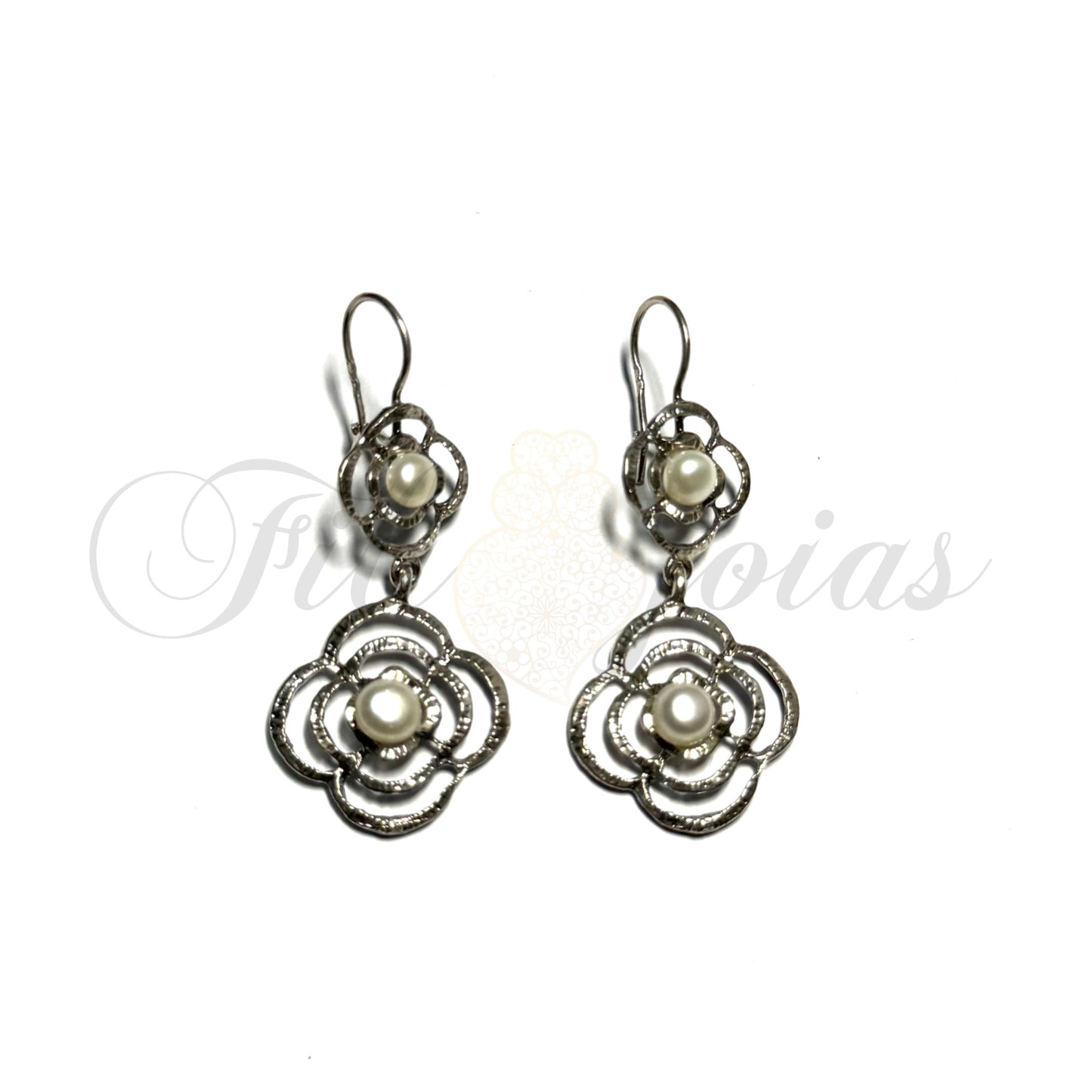 Brinco Duas Flores de Pérola