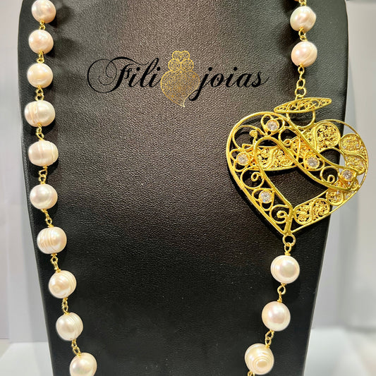 Colar de Pérolas com Coração Moderno de Zircónias