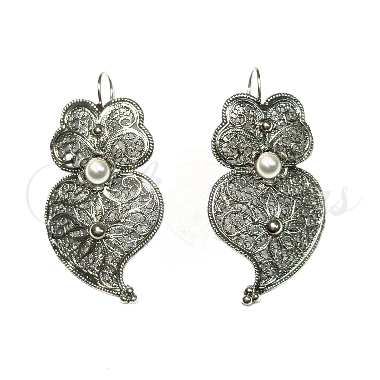 Brinco Coração de Viana c/ Pérola