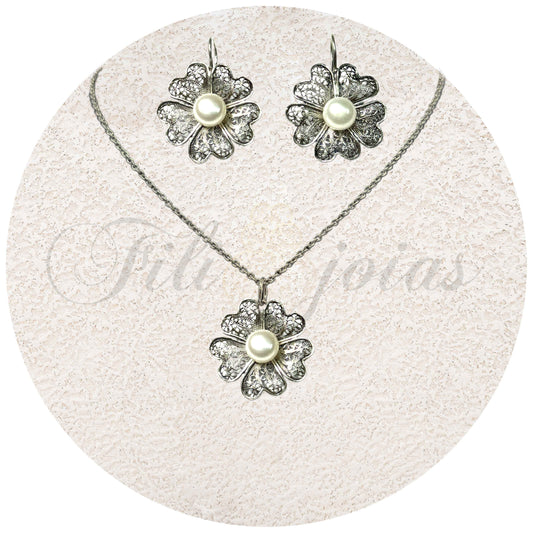 Conjunto Flor de Cosmos