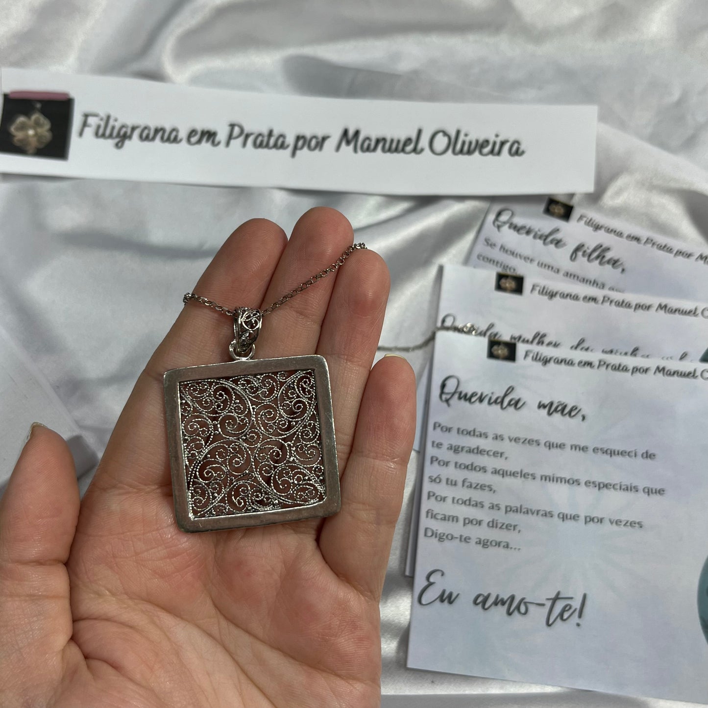 Medalha Quadrado em Filigrana