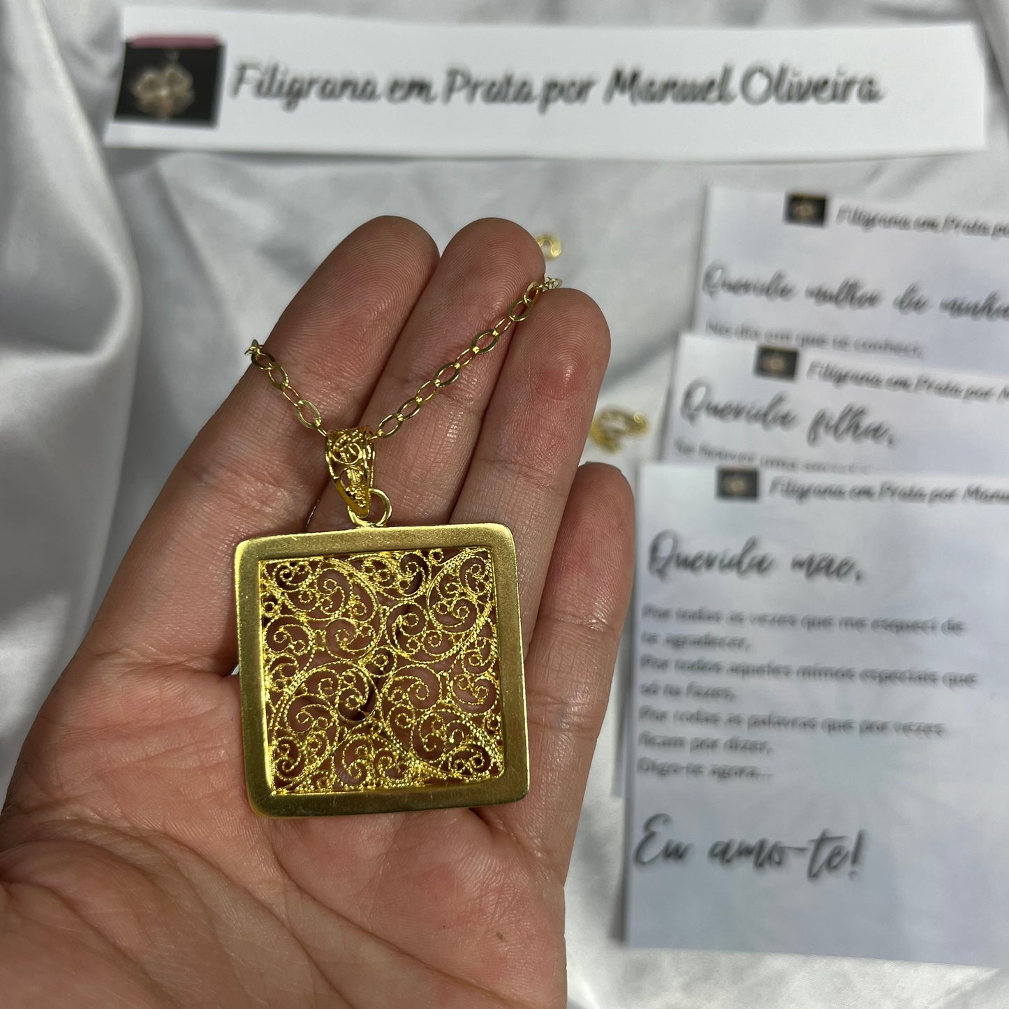 Medalha Quadrado em Filigrana